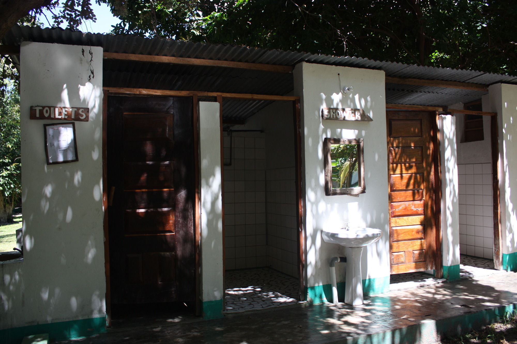 Baobab Beach Lodge And Backpackers Vilanculos Esterno foto