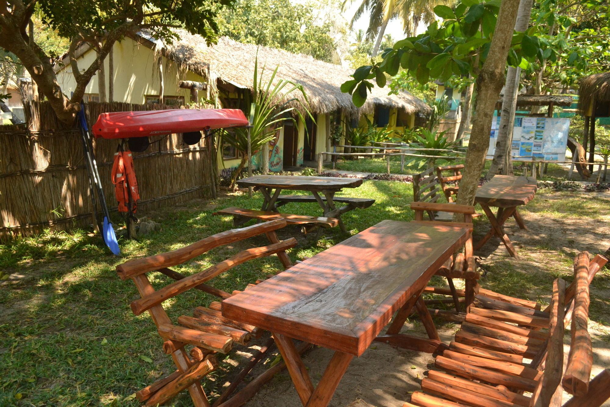 Baobab Beach Lodge And Backpackers Vilanculos Esterno foto