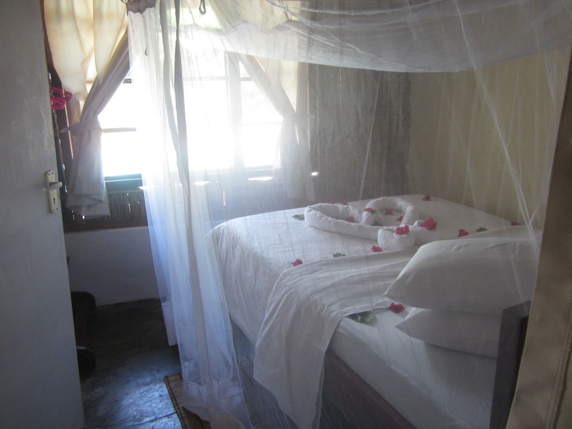 Baobab Beach Lodge And Backpackers Vilanculos Esterno foto
